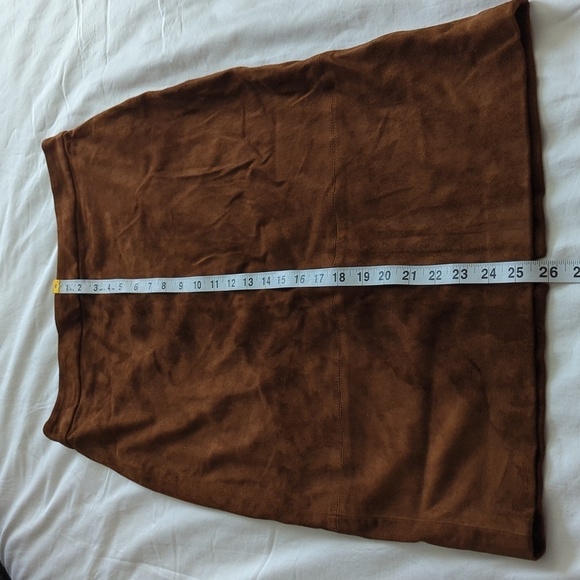 Polo Ralph Lauren Women's brown Lamb suede size 6 skirt. - Picture 5 of 11